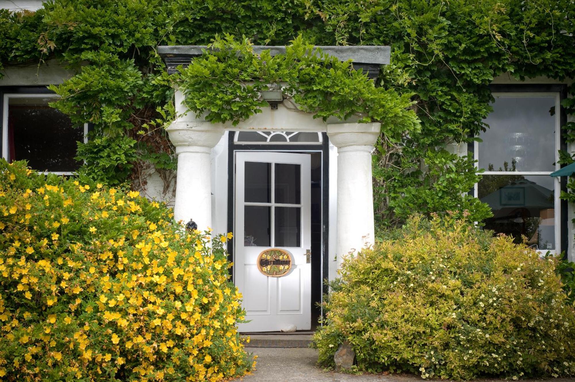 Cuffern Manor Guest House Roch Exterior photo